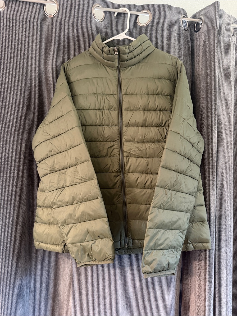 Amazon Essentials Olive Quilted Puffer Jacket